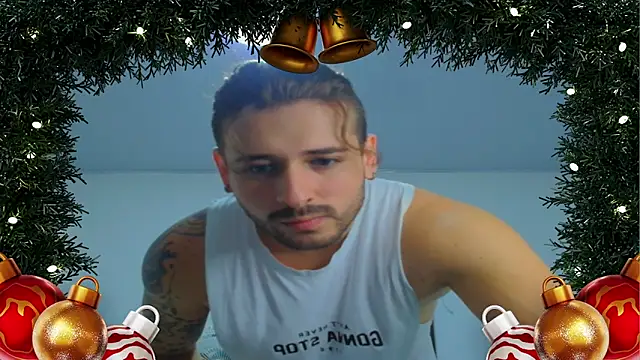 Snapshot of Ares_blue chatting on December 2024 11:54:01 AM Ares blue online show from December 2024 11:54:01 AM