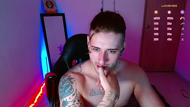 Snapshot of Ares_blue chatting on January 2025 11:16:01 AM Ares blue online show from January 2025 11:16:01 AM