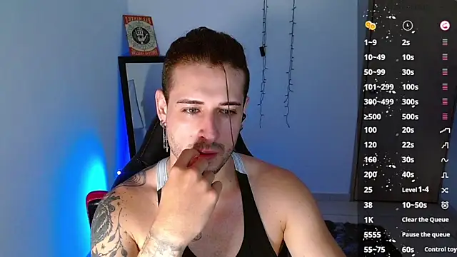 Snapshot of Ares_blue chatting on January 2025 11:41:01 AM Ares blue online show from January 2025 11:41:01 AM