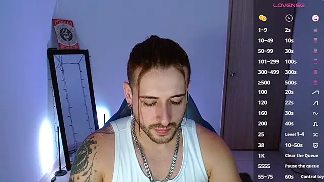 Snapshot of Ares_blue chatting on February 2025 10:48:02 AM Ares blue online show from February 2025 10:48:02 AM