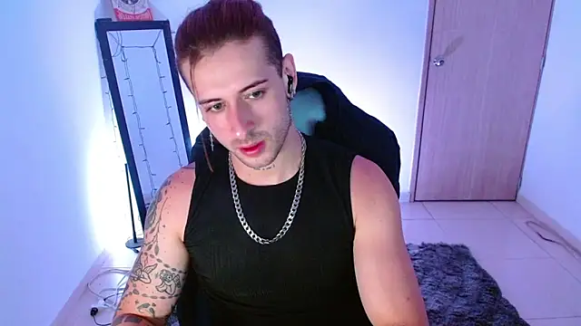 Snapshot of Ares_blue chatting on March 2025 11:11:01 AM Ares blue online show from March 2025 11:11:01 AM