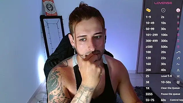 Snapshot of Ares_blue chatting on March 2025 12:44:02 PM Ares blue online show from March 2025 12:44:02 PM