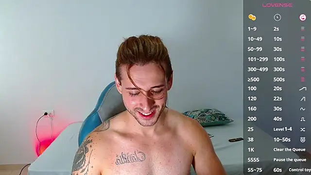 Snapshot of Ares_blue chatting on March 2025 02:33:02 PM Ares blue online show from March 2025 02:33:02 PM