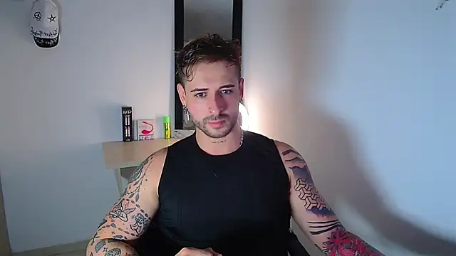 Snapshot of Ares_blue chatting on September 2025 12:17:02 PM Ares blue online show from September 2025 12:17:02 PM