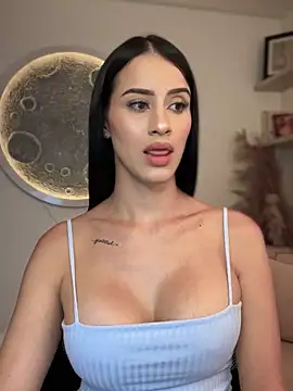 Snapshot of SarahhSmitth1 chatting on January 2025 01:45:02 AM SarahhSmitth1 online show from January 2025 01:45:02 AM