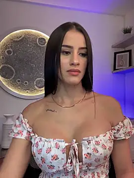 Snapshot of SarahhSmitth1 chatting on March 2025 10:21:01 PM SarahhSmitth1 online show from March 2025 10:21:01 PM