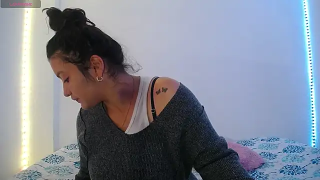 Laurenkenner  online show from February 2025 04:48:02 PM