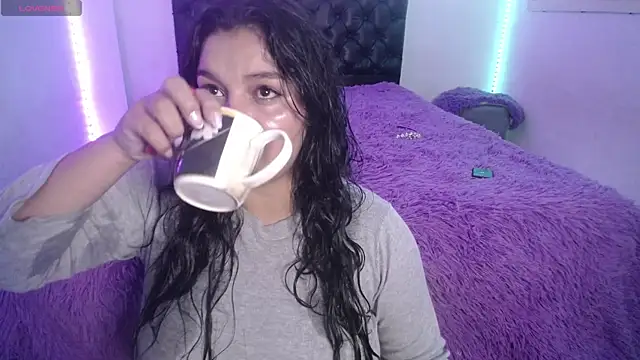 Laurenkenner  online show from April 2026 06:54:02 PM
