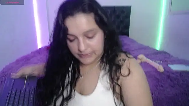 Laurenkenner  online show from April 2026 08:57:02 PM