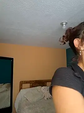 Snapshot of Tomoe_b chatting on January 2025 05:02:01 PM Tomoe b online show from January 2025 05:02:01 PM