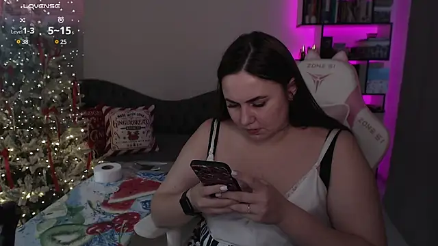Snapshot of SexyWitch_666 chatting on December 2024 12:17:02 PM SexyWitch 666 online show from December 2024 12:17:02 PM