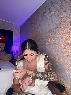 kiim taaylor online show from February 2025 11:39:02 AM