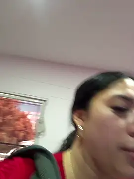 kiim taaylor online show from September 2025 03:33:01 PM