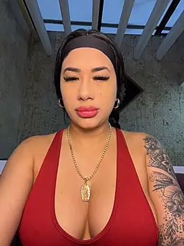 kiim taaylor online show from November 2025 10:36:01 AM