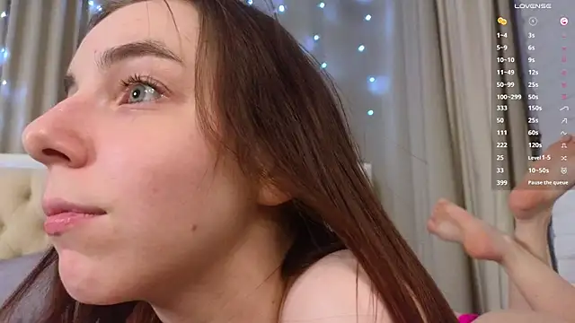 GenovesDi online show from January 2025 10:48:01 PM