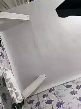 SweetLeila40 online show from February 2025 11:49:01 PM