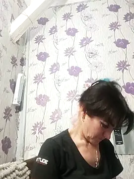 SweetLeila40 online show from February 2025 08:20:02 PM