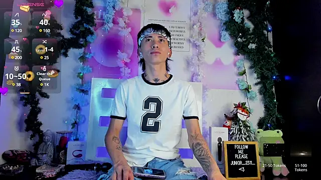 Snapshot of juniior_2311_ chatting on January 2025 10:02:01 PM juniior 2311  online show from January 2025 10:02:01 PM