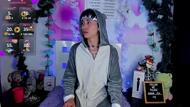 Snapshot of juniior_2311_ chatting on January 2025 02:39:02 AM juniior 2311  online show from January 2025 02:39:02 AM