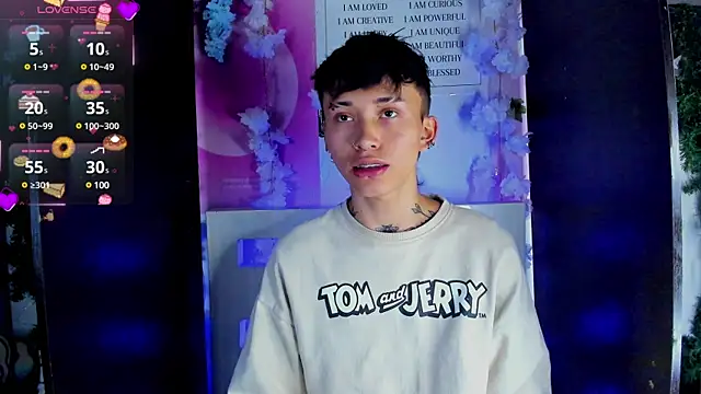 Snapshot of juniior_2311_ chatting on February 2025 07:38:02 PM juniior 2311  online show from February 2025 07:38:02 PM