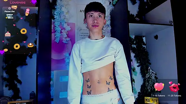 Snapshot of juniior_2311_ chatting on February 2025 01:10:01 AM juniior 2311  online show from February 2025 01:10:01 AM