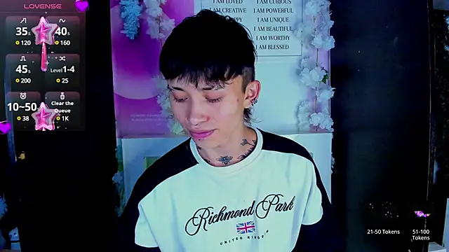 Snapshot of juniior_2311_ chatting on February 2025 08:25:01 PM juniior 2311  online show from February 2025 08:25:01 PM