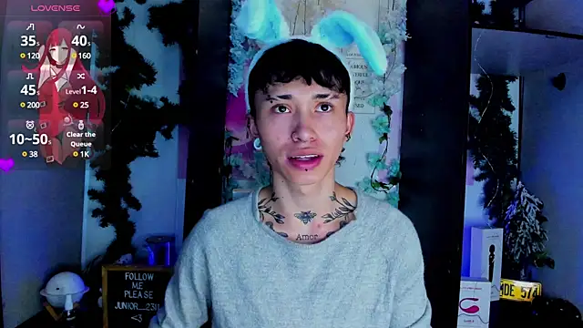 Snapshot of juniior_2311_ chatting on February 2025 10:20:01 PM juniior 2311  online show from February 2025 10:20:01 PM