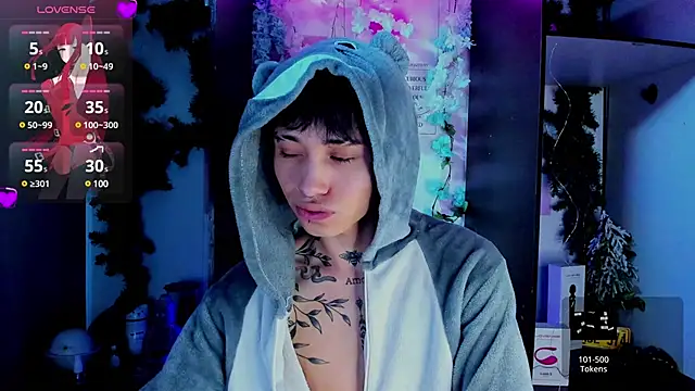 Snapshot of juniior_2311_ chatting on February 2025 01:47:02 PM juniior 2311  online show from February 2025 01:47:02 PM