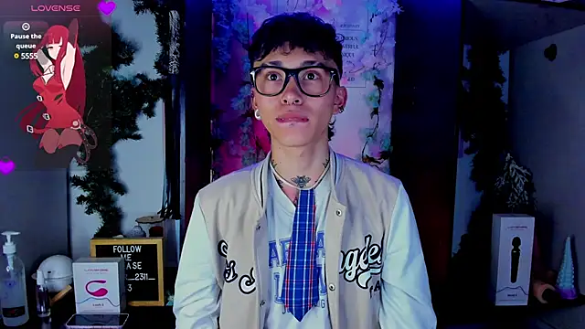 Snapshot of juniior_2311_ chatting on March 2025 05:08:01 AM juniior 2311  online show from March 2025 05:08:01 AM