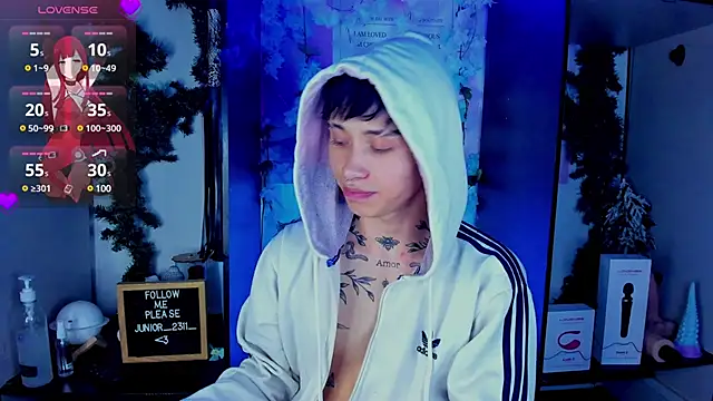 Snapshot of juniior_2311_ chatting on March 2025 02:45:01 AM juniior 2311  online show from March 2025 02:45:01 AM