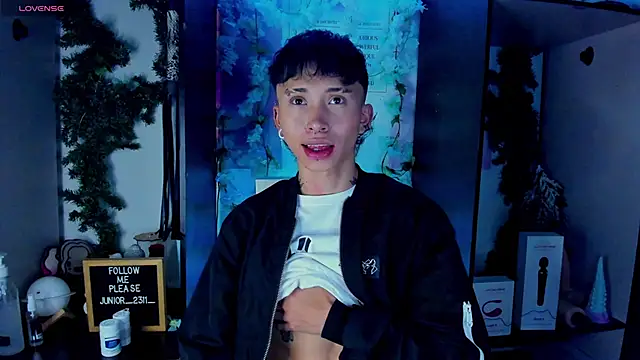 Snapshot of juniior_2311_ chatting on March 2025 12:21:01 AM juniior 2311  online show from March 2025 12:21:01 AM