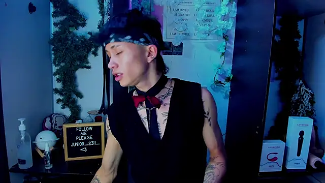 Snapshot of juniior_2311_ chatting on March 2025 07:36:01 PM juniior 2311  online show from March 2025 07:36:01 PM