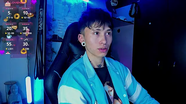 Snapshot of juniior_2311_ chatting on March 2025 08:51:01 PM juniior 2311  online show from March 2025 08:51:01 PM