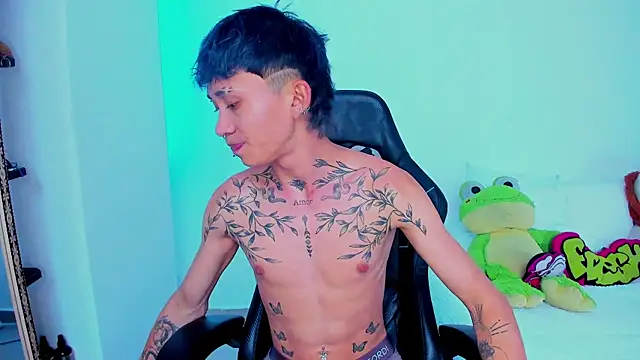 Snapshot of juniior_2311_ chatting on October 2025 06:02:01 PM juniior 2311  online show from October 2025 06:02:01 PM