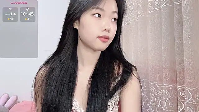 Lvy--v online show from May 2026 10:04:02 PM