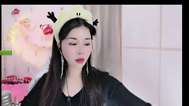 Snapshot of HK_angelchloe chatting on November 2025 01:17:02 AM HK angelchloe online show from November 2025 01:17:02 AM