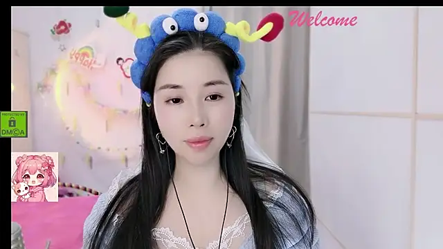 Snapshot of HK_angelchloe chatting on December 2025 01:25:01 AM HK angelchloe online show from December 2025 01:25:01 AM