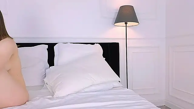 MoonAngelic online show from February 2025 06:53:02 AM