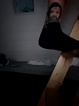 German-Boy94xh online show from November 2025 02:10:01 AM