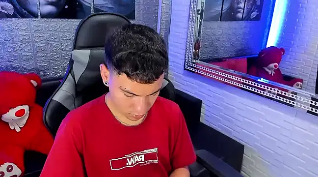 Snapshot of salvadorgomezx chatting on December 2024 01:04:02 AM salvadorgomezx online show from December 2024 01:04:02 AM