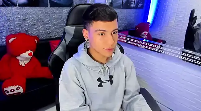 Snapshot of salvadorgomezx chatting on December 2024 11:10:01 PM salvadorgomezx online show from December 2024 11:10:01 PM