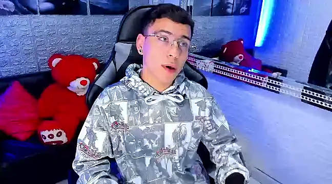 Snapshot of salvadorgomezx chatting on January 2025 07:38:01 PM salvadorgomezx online show from January 2025 07:38:01 PM