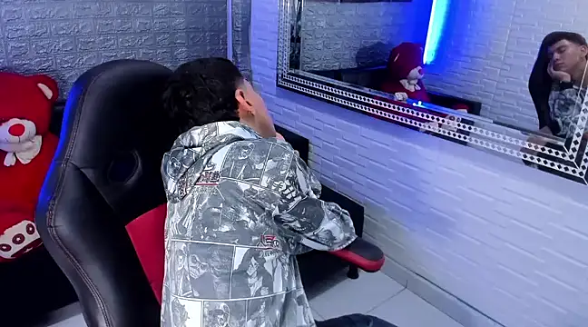 Snapshot of salvadorgomezx chatting on January 2025 09:39:01 AM salvadorgomezx online show from January 2025 09:39:01 AM