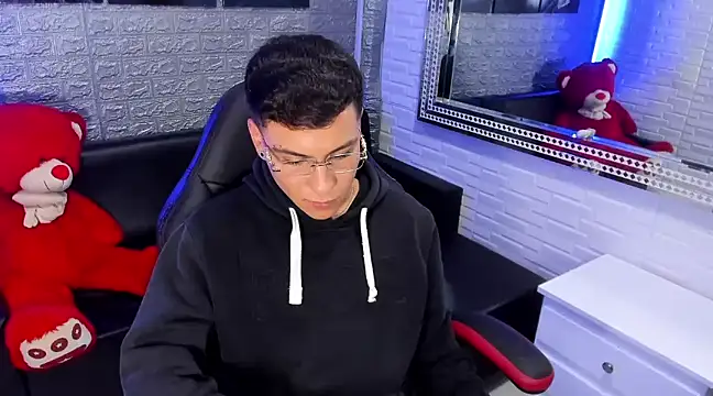 Snapshot of salvadorgomezx chatting on February 2025 06:33:01 AM salvadorgomezx online show from February 2025 06:33:01 AM