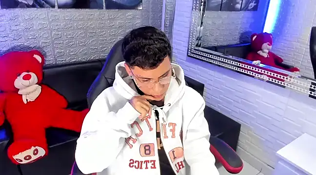 Snapshot of salvadorgomezx chatting on February 2025 09:34:02 AM salvadorgomezx online show from February 2025 09:34:02 AM