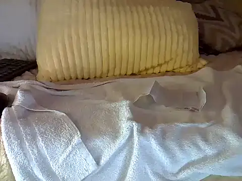 Snapshot of Soft_gal12 chatting on September 2025 05:27:01 PM Soft gal12 online show from September 2025 05:27:01 PM