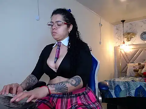 Snapshot of alexa-cooper- chatting on September 2025 03:00:02 PM alexa-cooper- online show from September 2025 03:00:02 PM