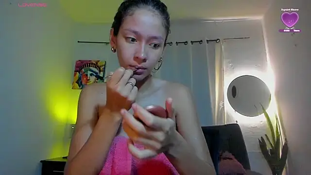 Snapshot of Sophie_sweett19 chatting on March 2026 04:31:01 AM Sophie sweett19 online show from March 2026 04:31:01 AM