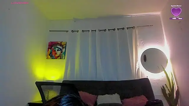 Snapshot of Sophie_sweett19 chatting on March 2026 03:43:01 AM Sophie sweett19 online show from March 2026 03:43:01 AM