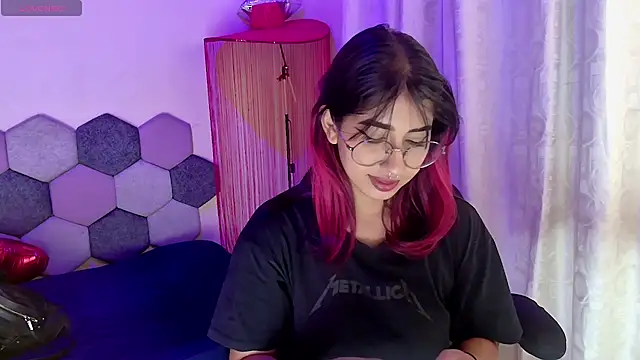 Horny tgn online show from April 2026 06:10:02 PM